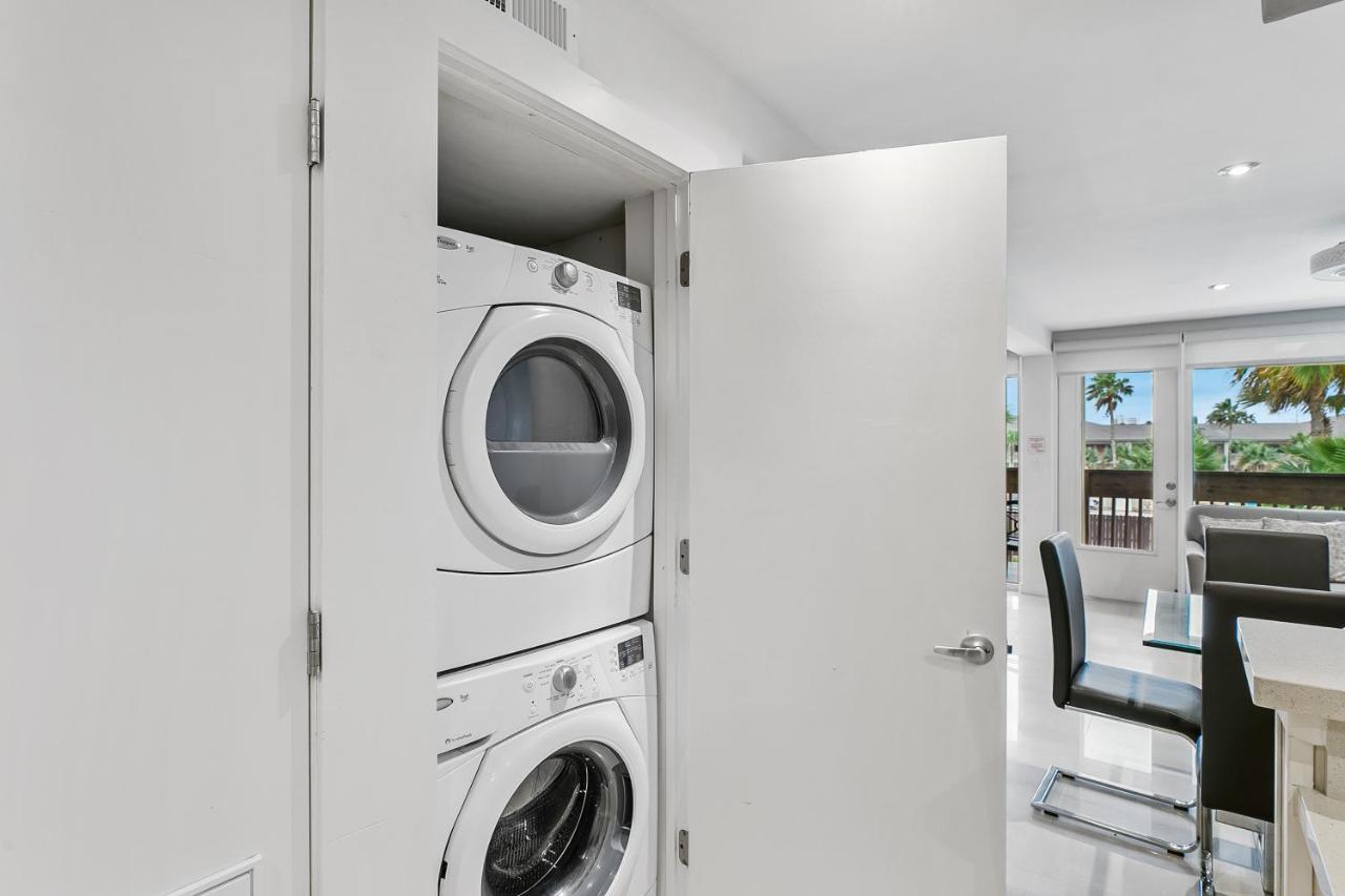 Newly Decorated Condo In Beautiful Beachfront Resort South Padre Island Eksteriør billede